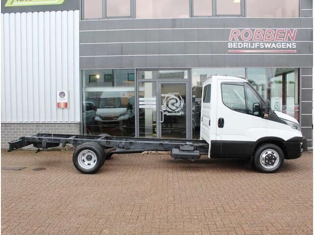 Wit Gebruikt 2016 Iveco Daily Van | € 21.750 - Afbeelding 1/4