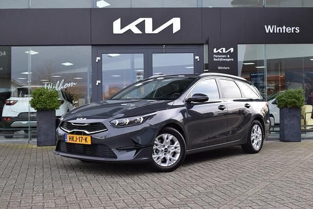 Grijs Gebruikt 2025 Kia Ceed Sportswagon Stationwagen | € 29.920 (Eerlijke prijs) - Afbeelding 1/4