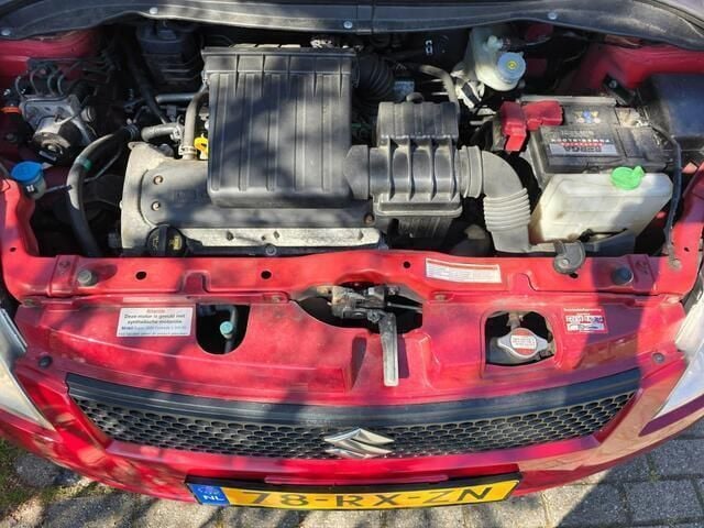 Occasion Suzuki Swift Exclusive 92 PK (67 kW) 2005 Rood Hatchback