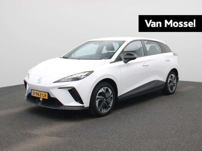 Wit Gebruikt 2023 MG MG4 EV Hatchback | € 20.995 (Eerlijke prijs) - Afbeelding 1/3