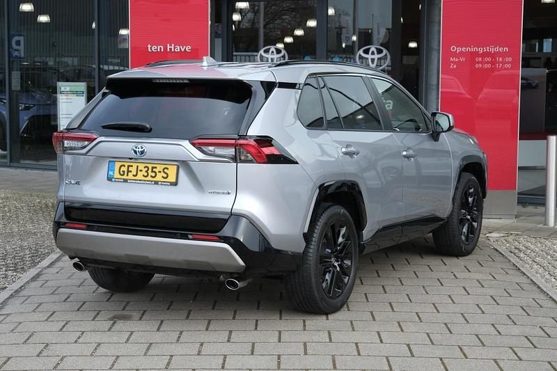 Occasion Toyota RAV4 Hybrid Style 2024 Grijs (metallic) SUV