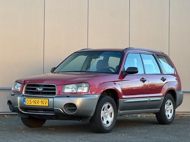 Rood Gebruikt 2004 Subaru Forester SUV | € 6.750 (Eerlijke prijs) - Afbeelding 1/4