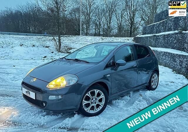 Grijs (metallic) Occasion 2014 Fiat Punto Evo Lounge Hatchback | € 4.250 (Eerlijke prijs) - Afbeelding 1/4