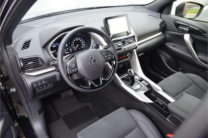 Occasion Mitsubishi Eclipse Cross 188 PK (138 kW) 2025 Zwart (parellak) SUV