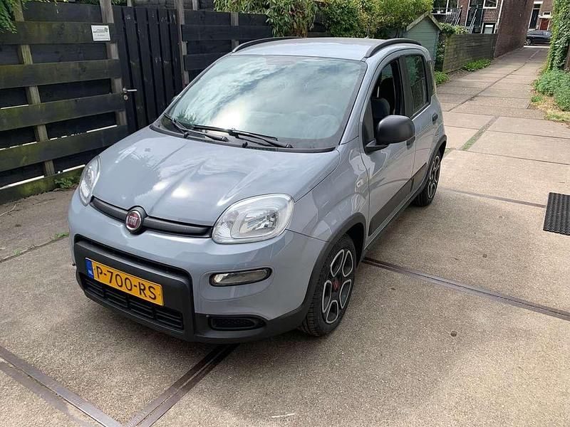 Grijs Gebruikt 2022 Fiat Panda City Life Hatchback | € 12.000 (Iets duurder) - Afbeelding 1/4