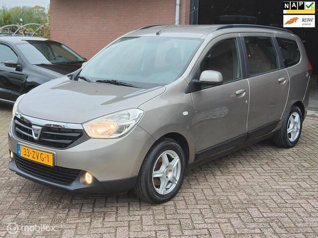 Bruin Gebruikt 2013 Dacia Lodgy Lauréate MPV | € 7.950 (Duur) - Afbeelding 1/4