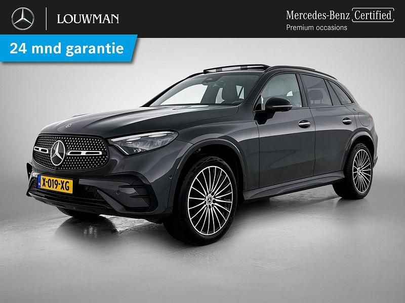 Grijs Occasion 2024 Mercedes GLC300 AMG line SUV | € 69.945 (Eerlijke prijs) - Afbeelding 1/4