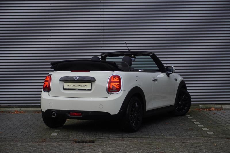 Occasion Mini Cooper Cabriolet Comfort 136 PK (100 kW) 2020 Wit Cabriolet