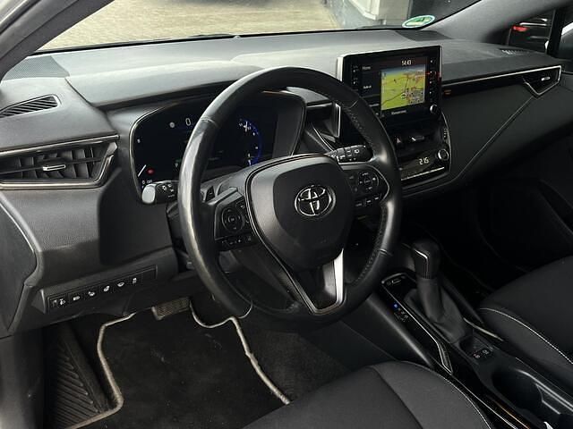 Occasion Toyota Corolla Executive 180 PK (132 kW) 2019 Grijs Hatchback
