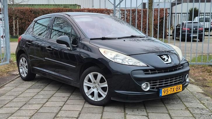 Zwart Occasion 2007 Peugeot 207 Hatchback | € 2.450 (Eerlijke prijs) - Afbeelding 1/4