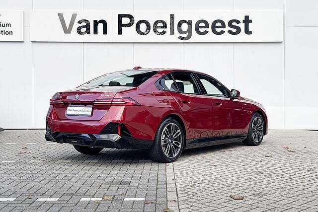 Occasion BMW 530e Comfort Edition 299 PK (219 kW) 2025 Rood Sedan
