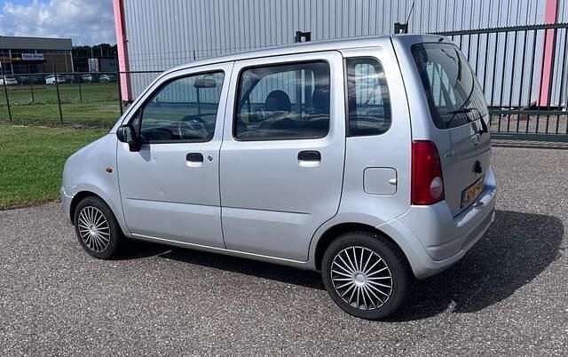 Occasion Opel Agila Essentia 75 PK (55 kW) 2004 Grijs Hatchback