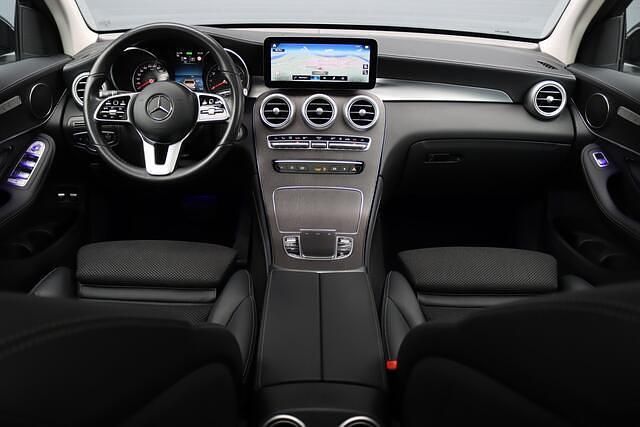 Occasion Mercedes GLC300 AMG line 211 PK (155 kW) 2020 Wit SUV