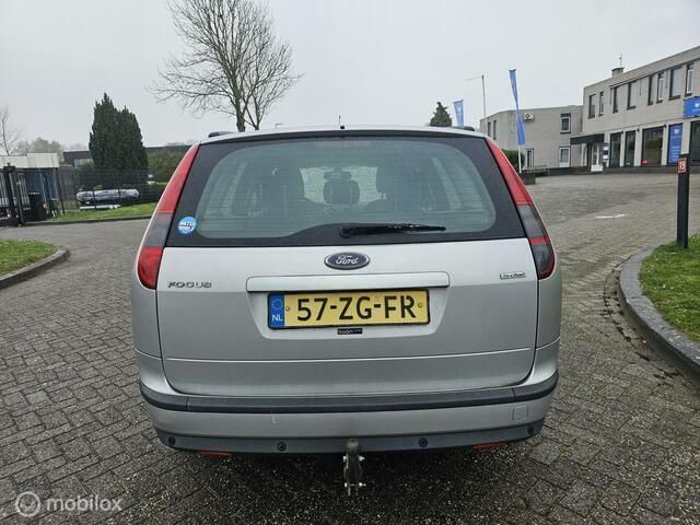 Occasion Ford Focus 125 PK (91 kW) 2008 Grijs Stationwagen