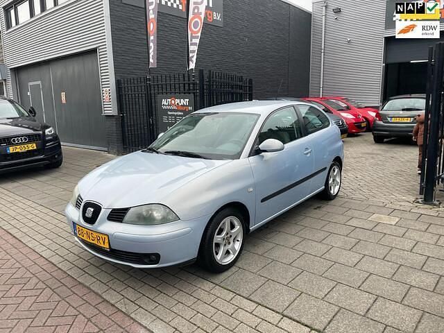 Blauw Gebruikt 2004 Seat Ibiza Hatchback | € 1.999 (Eerlijke prijs) - Afbeelding 1/4