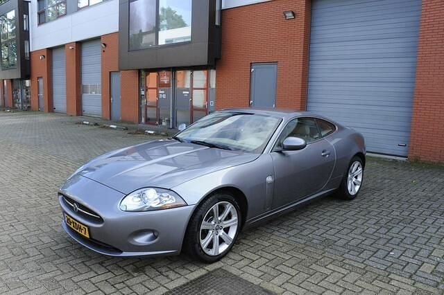 Occasion Jaguar XK 305 PK (224 kW) 2006 Grijs Coupé