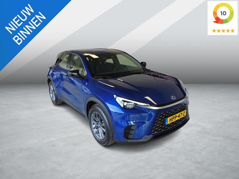 Blauw Gebruikt 2024 Lexus LBX Business Edition SUV | € 35.950 (Eerlijke prijs) - Afbeelding 1/4