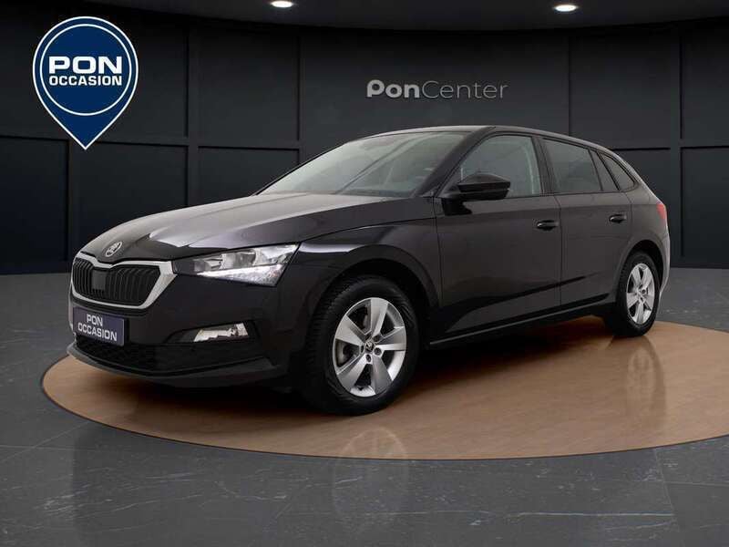 Zwart, metallic lak Gebruikt 2023 Skoda Scala Ambition Hatchback | € 19.250 (Eerlijke prijs) - Afbeelding 1/3