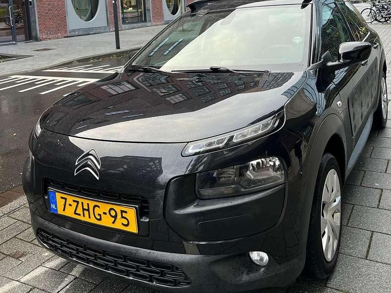 Zwart Gebruikt 2015 Citroën C4 Cactus Feel Hatchback | € 8.850 (Eerlijke prijs) - Afbeelding 1/4