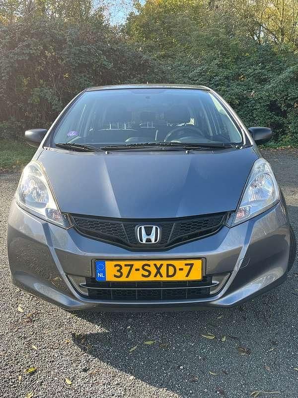 Grijs Gebruikt 2011 Honda Jazz S Hatchback | € 5.950 (Goede deal) - Afbeelding 1/4
