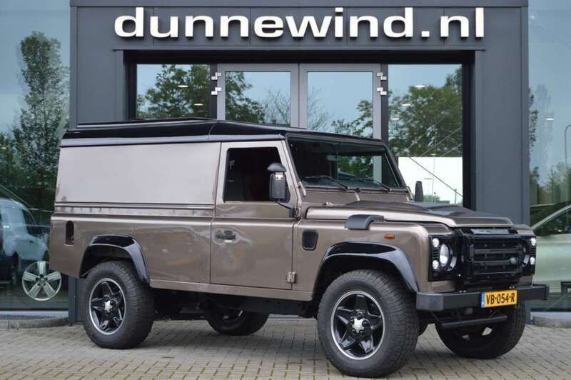 Wit, andere lak Gebruikt 2013 Land Rover Defender SE SUV | € 36.240 - Afbeelding 1/4