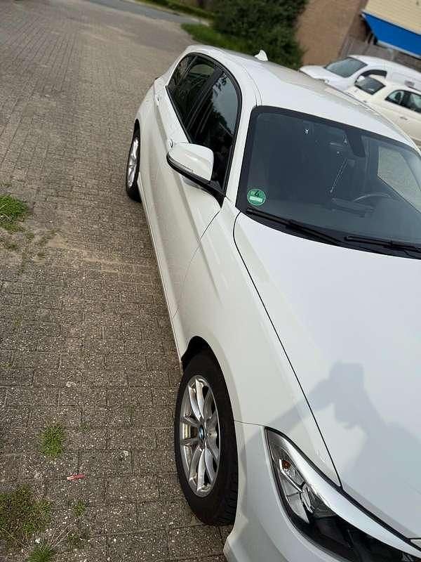 Wit Occasion 2018 BMW 116 Hatchback | € 8.500 (Super prijs) - Afbeelding 1/4