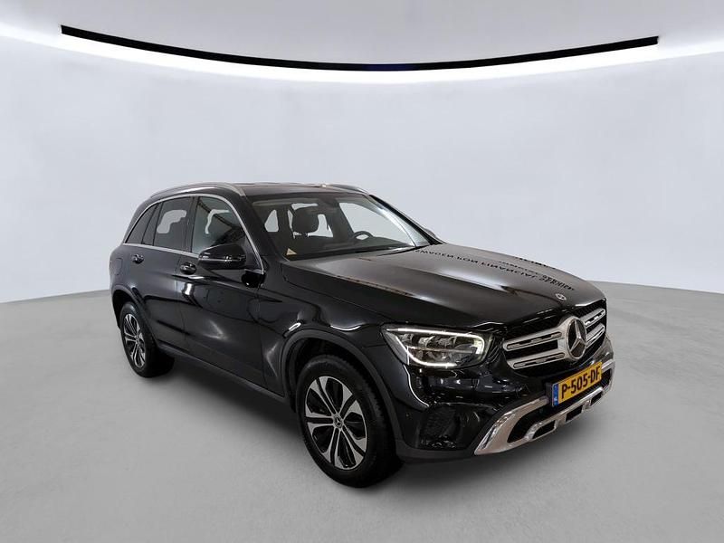 Occasion Mercedes GLC300e Business 320 PK (235 kW) 2022 Zwart SUV