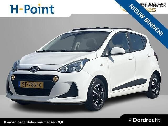 Polar white (psw) (licht wit) Gebruikt 2018 Hyundai i10 Comfort Hatchback | € 10.990 (Eerlijke prijs) - Afbeelding 1/4