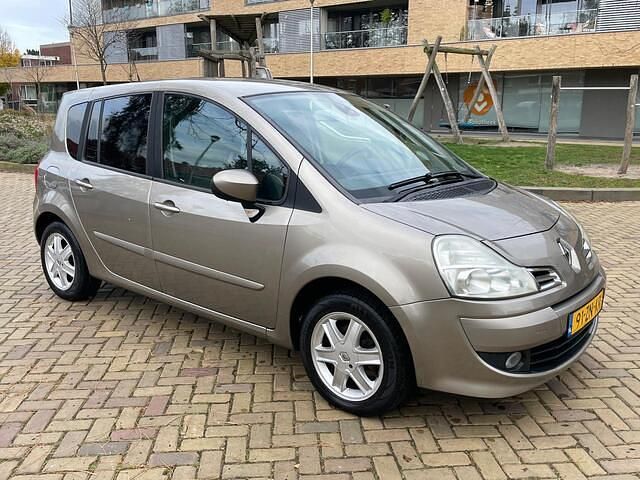 Occasion Renault Grand Modus Dynamique 101 PK (74 kW) 2008 Beige (metallic) MPV