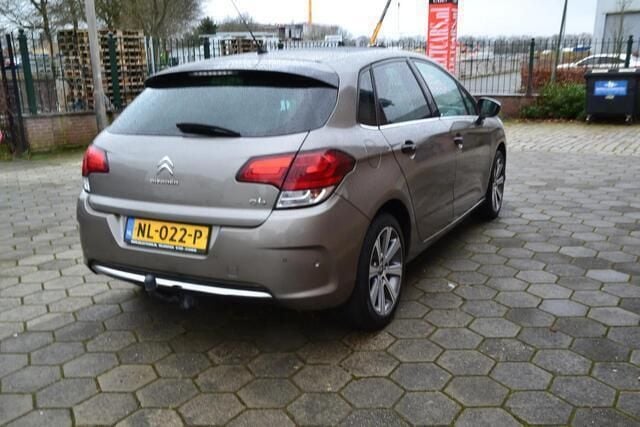 Occasion Citroën C4 PureTech 131 PK (96 kW) 2016 Grijs, metallic lak Hatchback