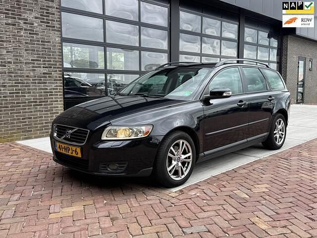 Zwart Gebruikt 2009 Volvo V50 Drive Kinetic Stationwagen | € 2.750 (Iets duurder) - Afbeelding 1/4