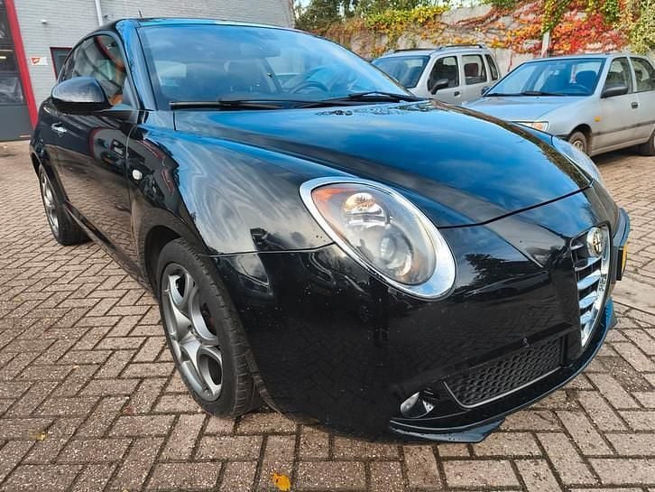 Zwart Gebruikt 2016 Alfa Romeo MiTo Exclusive Hatchback | € 6.950 (Eerlijke prijs) - Afbeelding 1/1