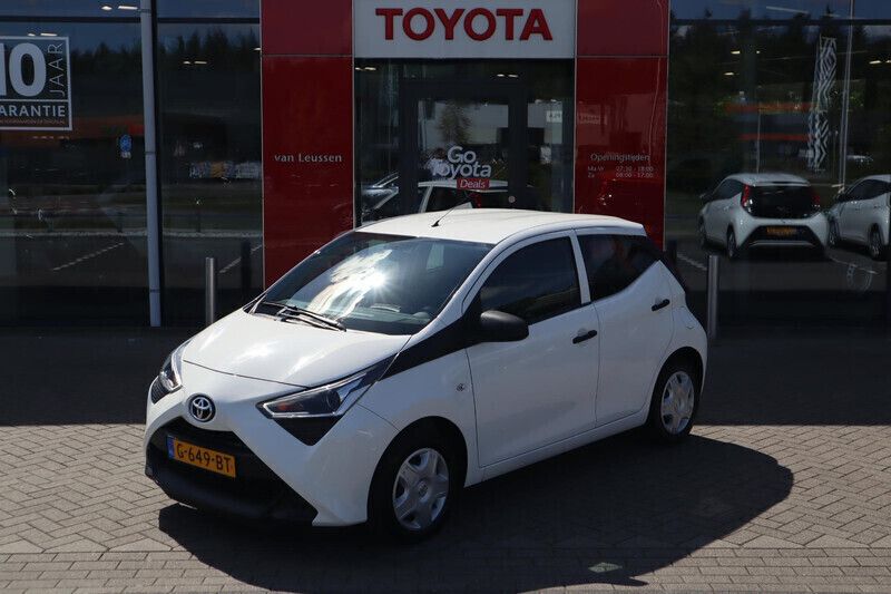 Wit Gebruikt 2019 Toyota Aygo Hatchback | € 8.590 (Goede deal) - Afbeelding 1/4