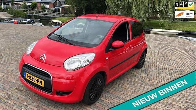 Rood Gebruikt 2010 Citroën C1 Hatchback | € 2.495 (Goede deal) - Afbeelding 1/4
