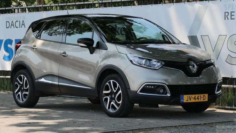 Beige Gebruikt 2016 Renault Captur Dynamique SUV | € 10.400 (Goede deal) - Afbeelding 1/4
