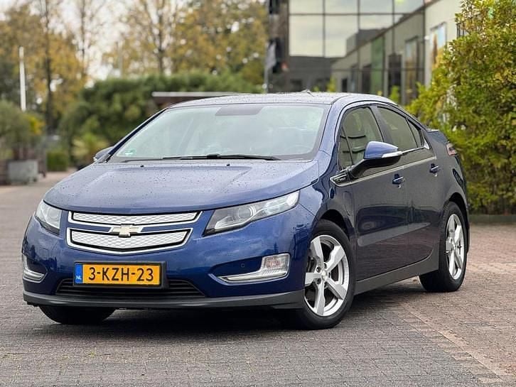 Blauw (metallic) Gebruikt 2013 Chevrolet Volt LTZ Hatchback | € 5.350 (Duur) - Afbeelding 1/4
