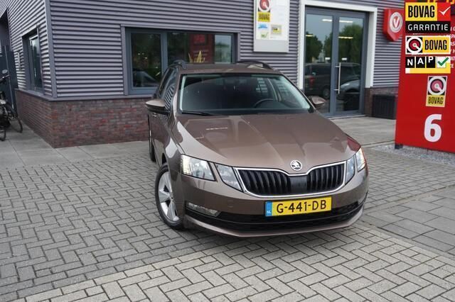 Bruin Gebruikt 2019 Skoda Octavia Business Line Stationwagen | € 14.495 (Eerlijke prijs) - Afbeelding 1/4