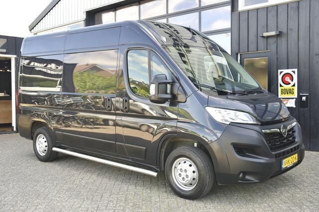 Zwart Gebruikt 2023 Opel Movano S Van | € 19.999 (Eerlijke prijs) - Afbeelding 1/4