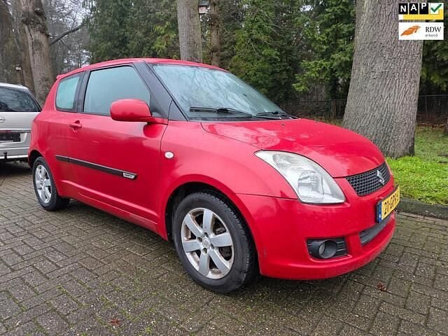 Occasion Suzuki Swift 93 PK (68 kW) 2008 Rood Hatchback