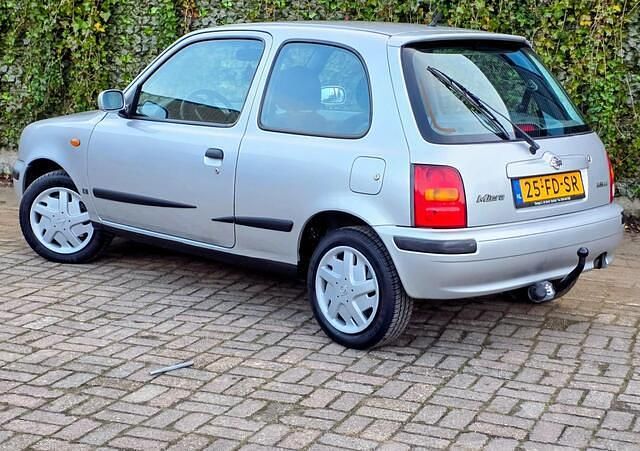 Occasion Nissan Micra 75 PK (55 kW) 2000 Grijs (metallic) Hatchback