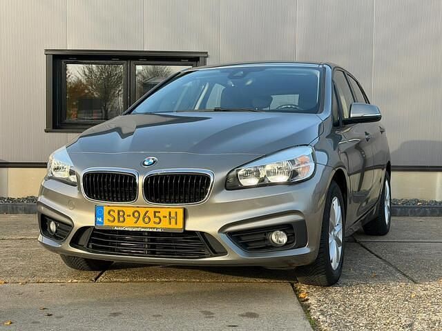 Grijs Gebruikt 2017 BMW 216 Executive Stationwagen | € 13.250 (Eerlijke prijs) - Afbeelding 1/4