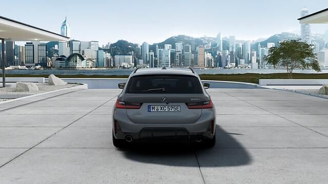 Nieuw BMW 330 Comfort Edition 184 PK (135 kW) 2025 Grijs Stationwagen