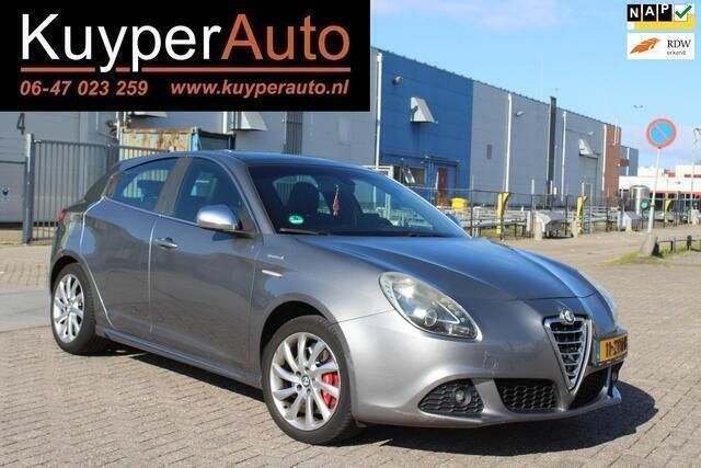 Grijs Gebruikt 2013 Alfa Romeo Giulietta Business Hatchback | € 6.450 (Duur) - Afbeelding 1/4