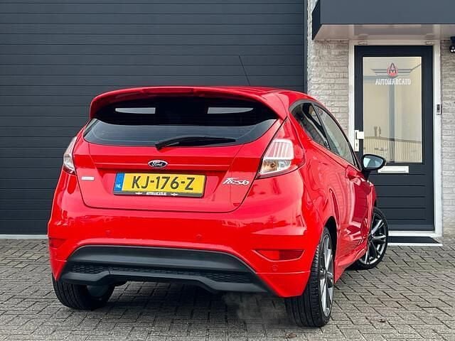 Occasion Ford Fiesta ST-Line 125 PK (91 kW) 2016 Rood Hatchback