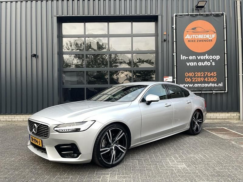 Grijs Gebruikt 2018 Volvo S90 R-Design Sedan | € 27.950 (Duur) - Afbeelding 1/4