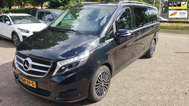 Zwart Gebruikt 2016 Mercedes V220 Edition MPV | € 19.950 (Super prijs) - Afbeelding 1/4