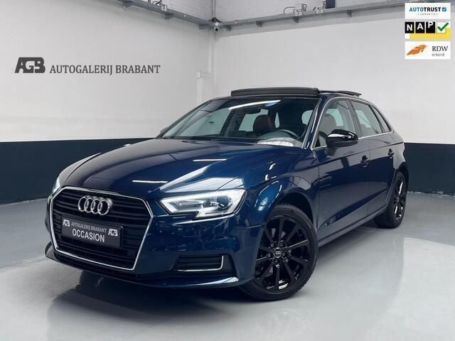 Blauw Gebruikt 2017 Audi A3 Sportback Design Hatchback | € 19.999 (Eerlijke prijs) - Afbeelding 1/4