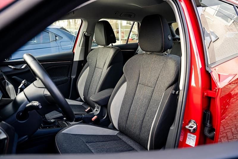 Occasion Skoda Kamiq Business Line 2026 Rood SUV