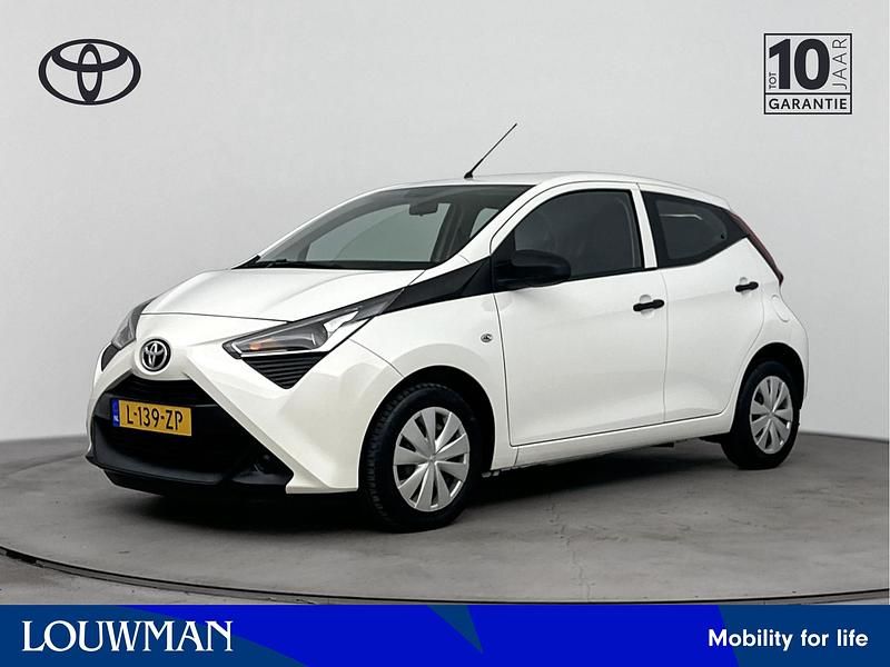 Wit Gebruikt 2021 Toyota Aygo Hatchback | € 11.950 (Eerlijke prijs) - Afbeelding 1/4