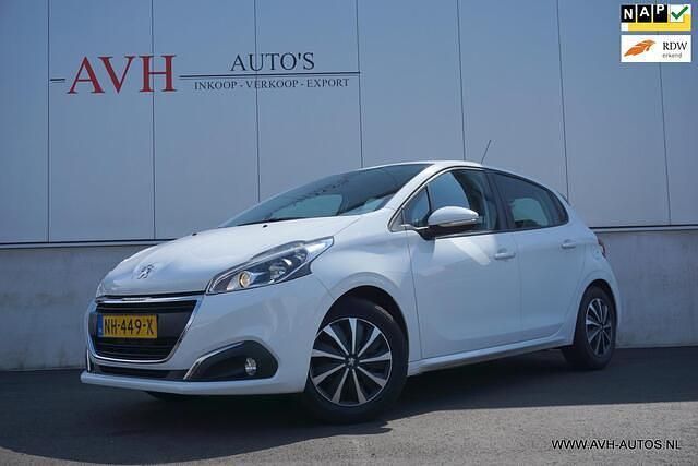 Wit Gebruikt 2017 Peugeot 208 Hatchback | € 7.450 (Eerlijke prijs) - Afbeelding 1/4
